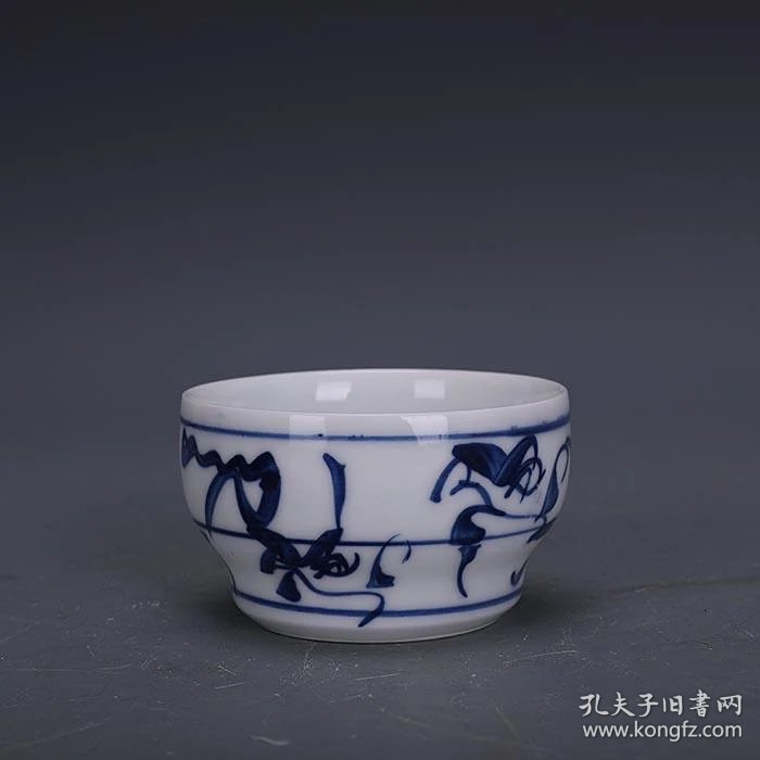 景德镇古窑款青花刀字纹罗汉杯