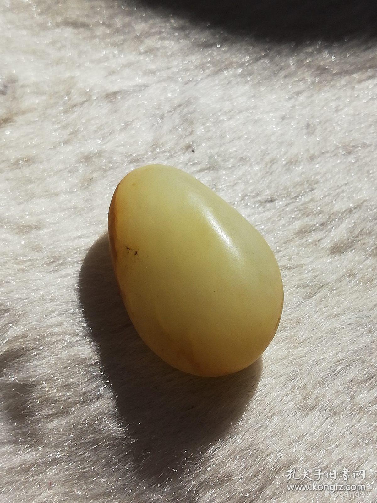 新疆和田玉淡黄沁皮籽料清仓价