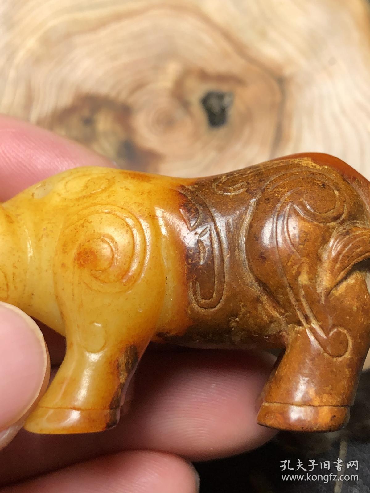 古玉老玉老物件古董旧货老货和田玉黄沁牛气冲天手玩件小摆件