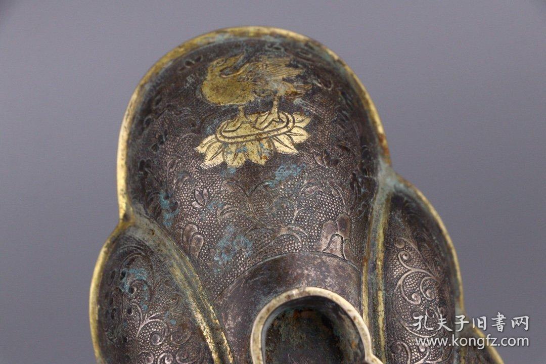 唐代:银鎏金鳌鱼海棠盏
