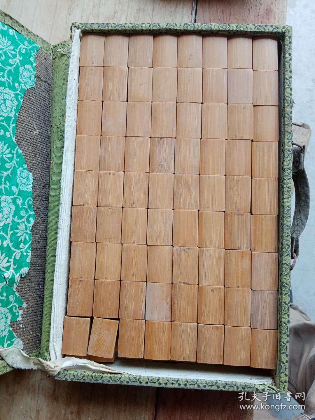 解放初期竹子麻将牌,数量全,无缺失,喜欢的朋友[勾引][勾引][勾引]