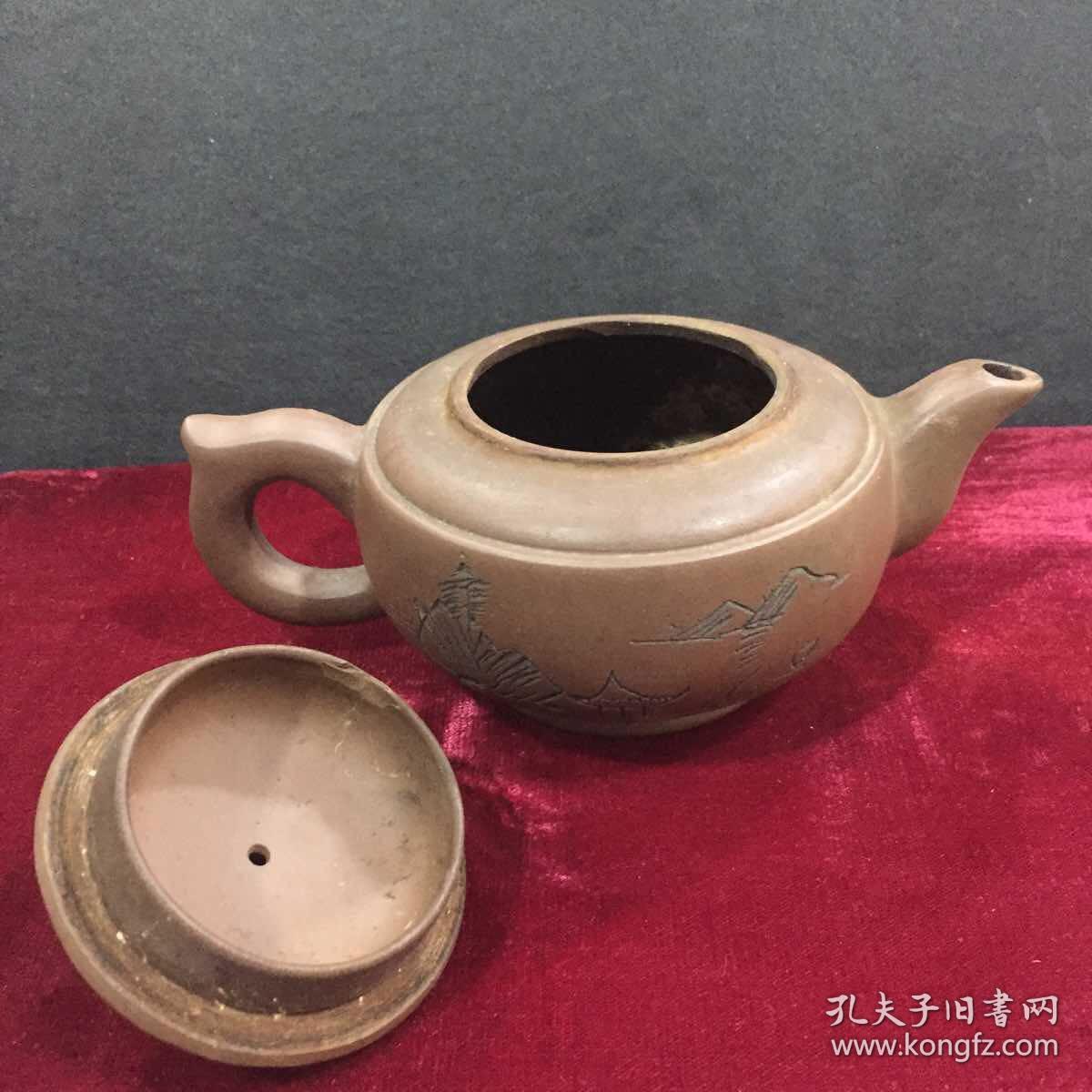 周桂珍款紫砂壶②品相自鉴壶盖内侧破损壶口有锈迹