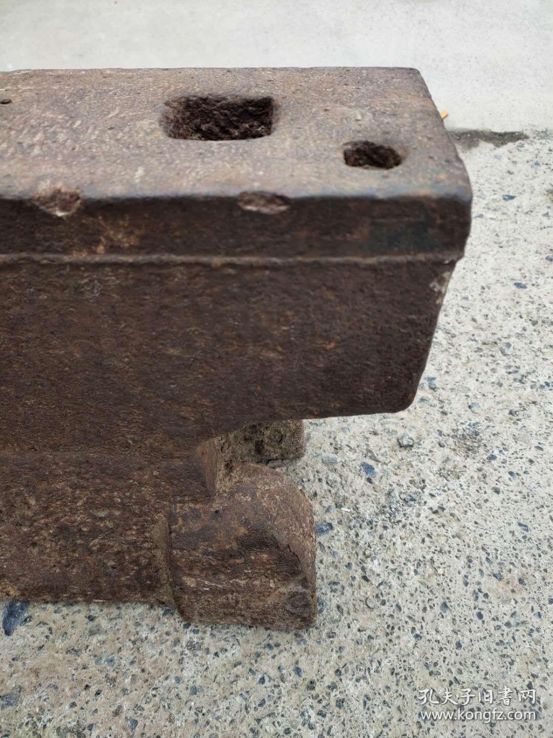 老铁匠用具,大号铁砧子 古代打铁时的垫子 保存完整