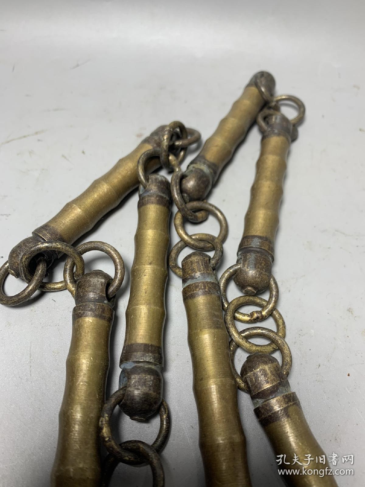 铜九节鞭尺寸:长135cm 单节长9cm 厚1.2cm 重量:1800克