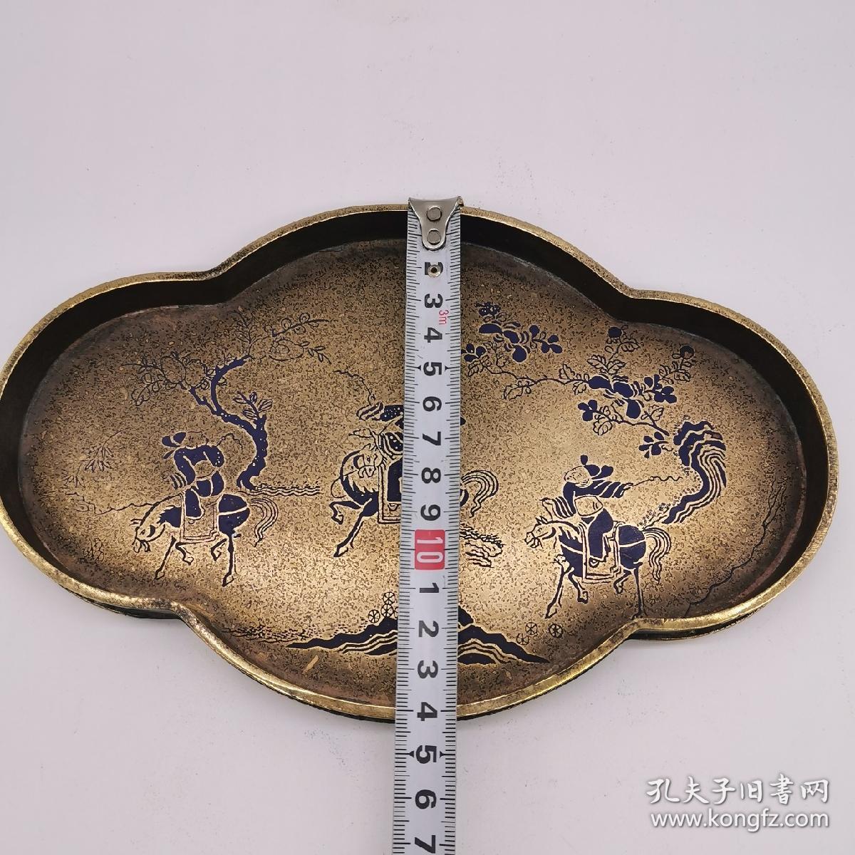 滇南万宝斋顾记狩猎图铜茶盘