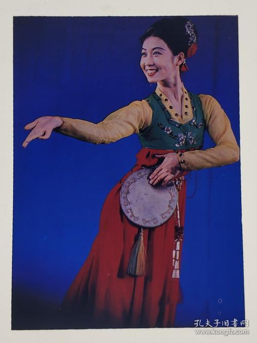 反转片:1980年代女舞蹈家(刘恩泰摄)