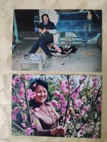 彩色照片：胡渝生拍摄的彩色照片---峡江民俗  人面桃花相映红        共2张照片售     彩色照片箱3   00203