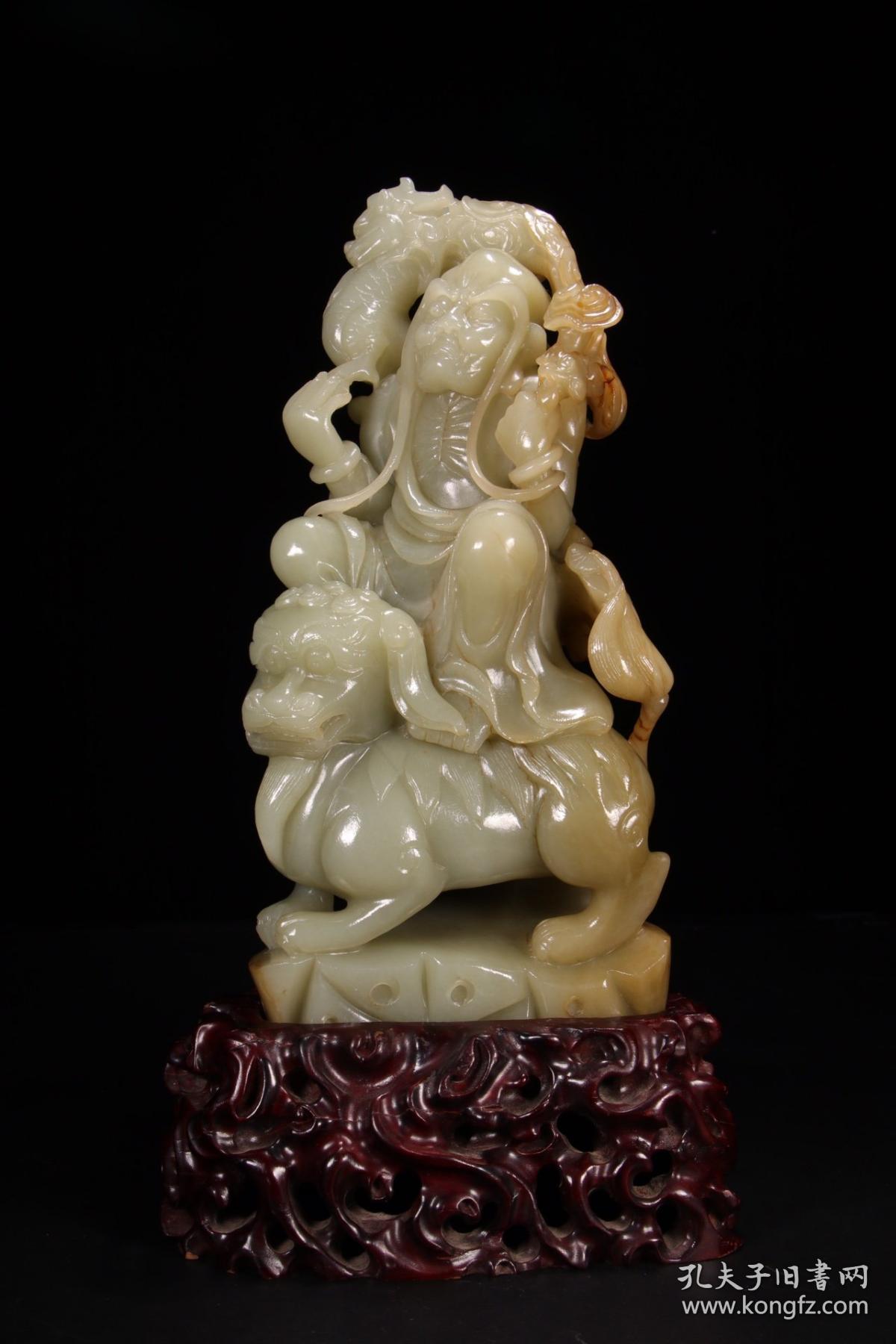 清代,和田玉带糖"降龙罗汉"摆件 规格:长12.