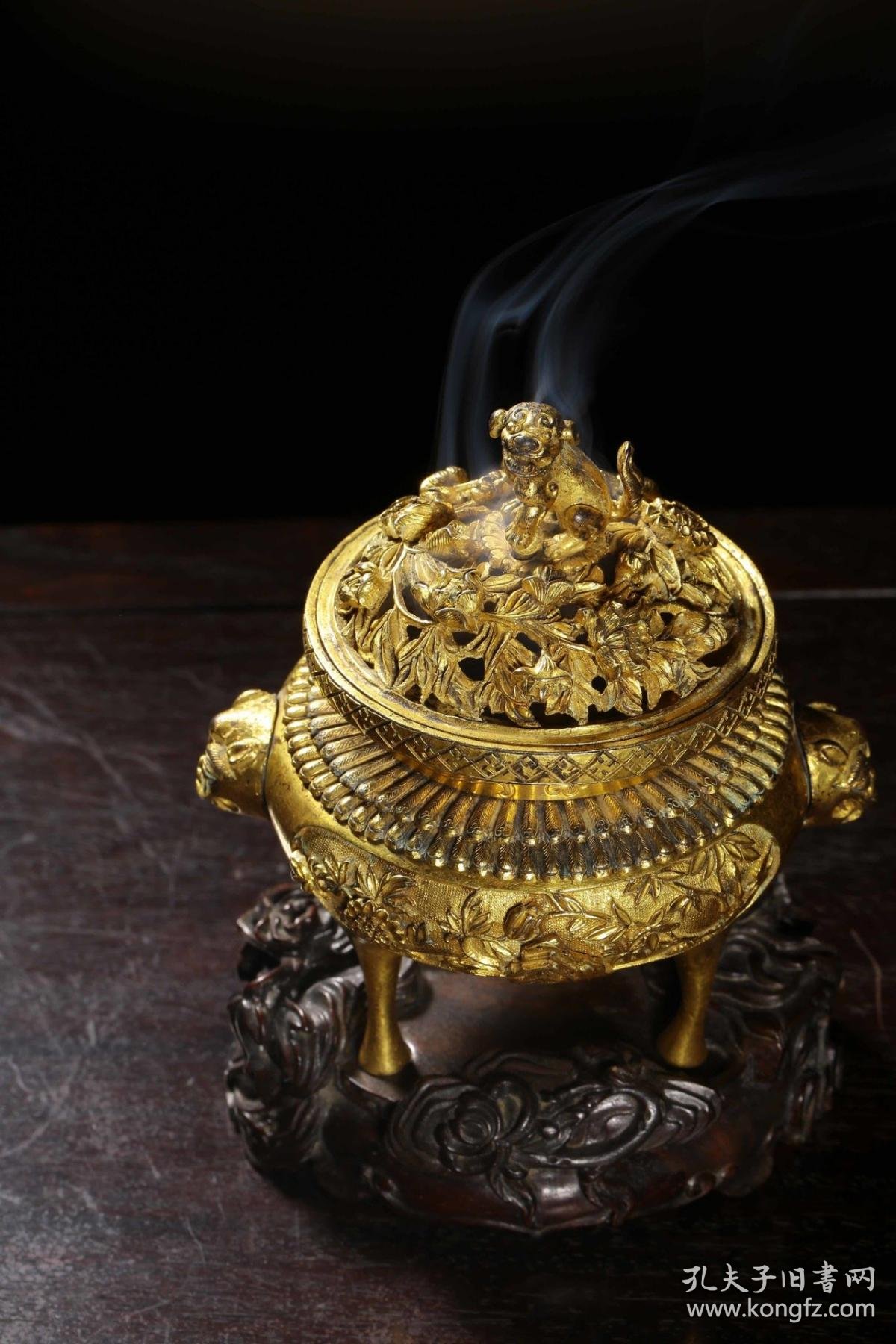 海外回流 旧藏清代宫廷照办处风格铜鎏金狮纽錾花三