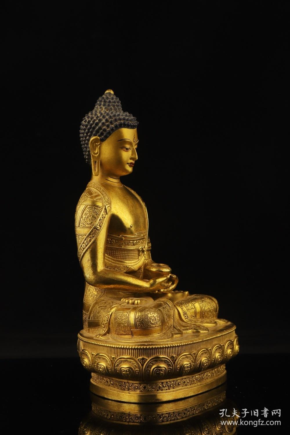 前紧闭双眼是什么佛释迦牟尼佛宝座下面是佛双手抱珠是什么佛托钵佛像