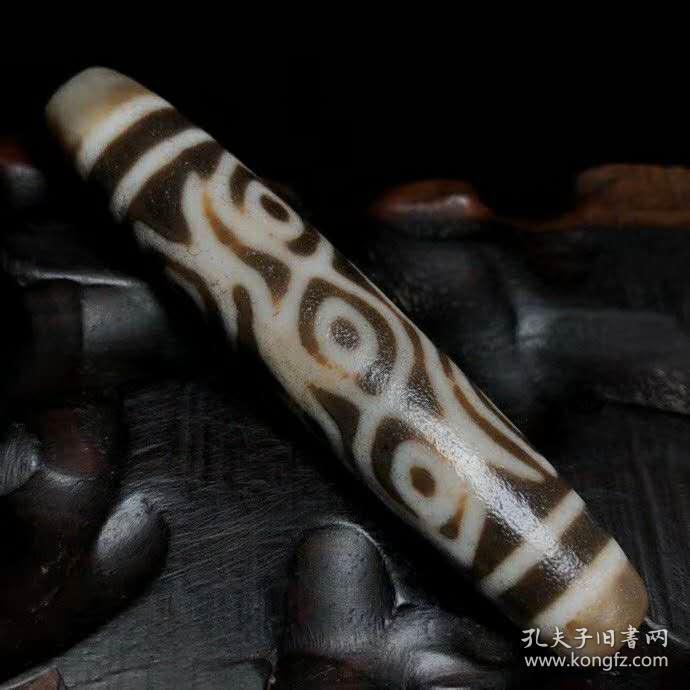 藏区回流老料高油包浆【罕见龙眼纹九眼天珠】 尺寸:72*14毫米重量