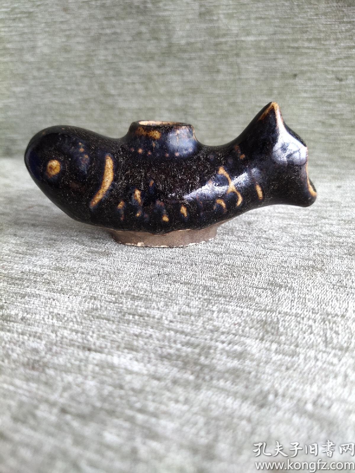 漂亮元代酱釉紫金釉鱼形小水盂,10.5*4.4*4cm