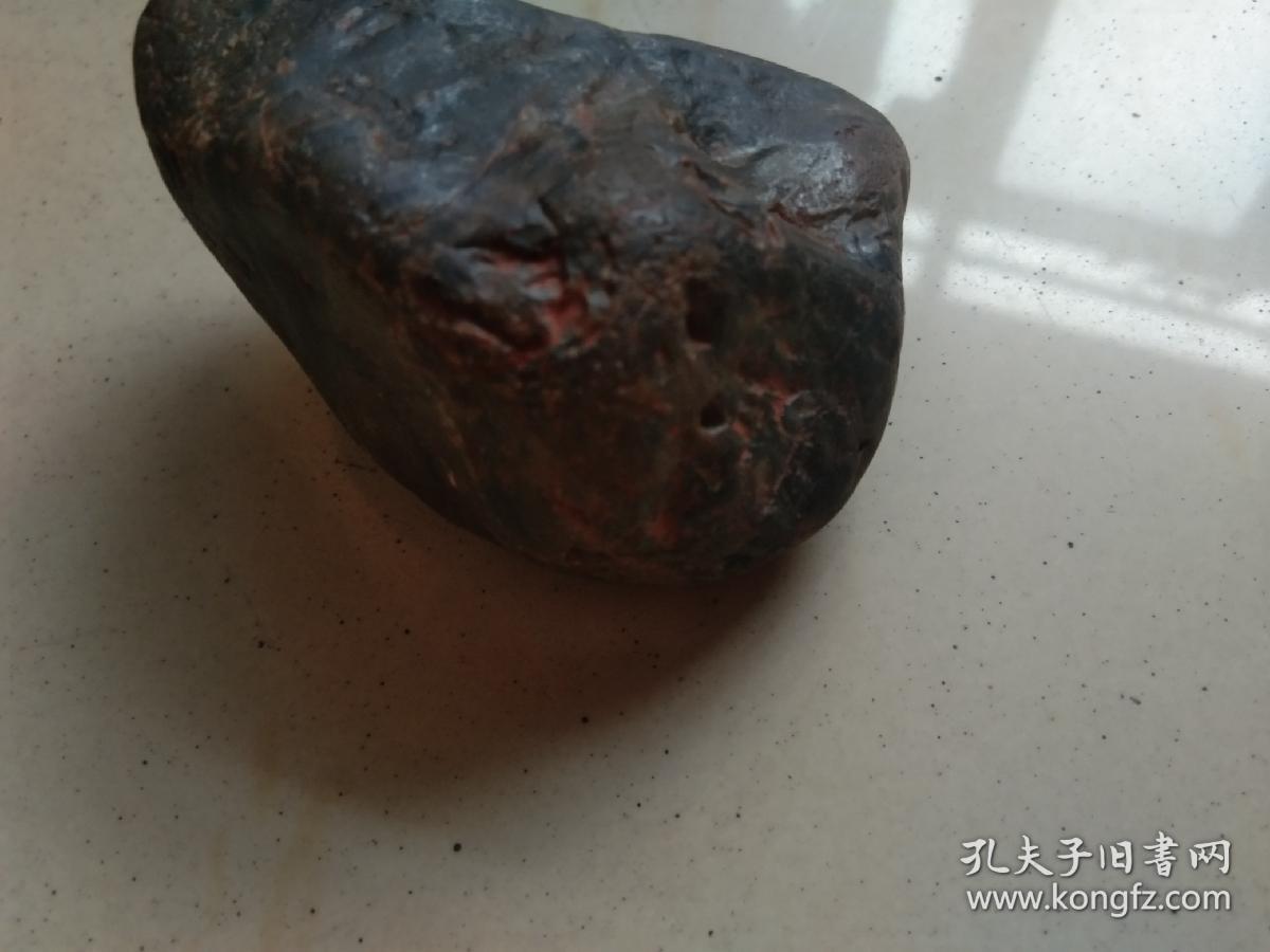 树化玉原石呈色黑白等