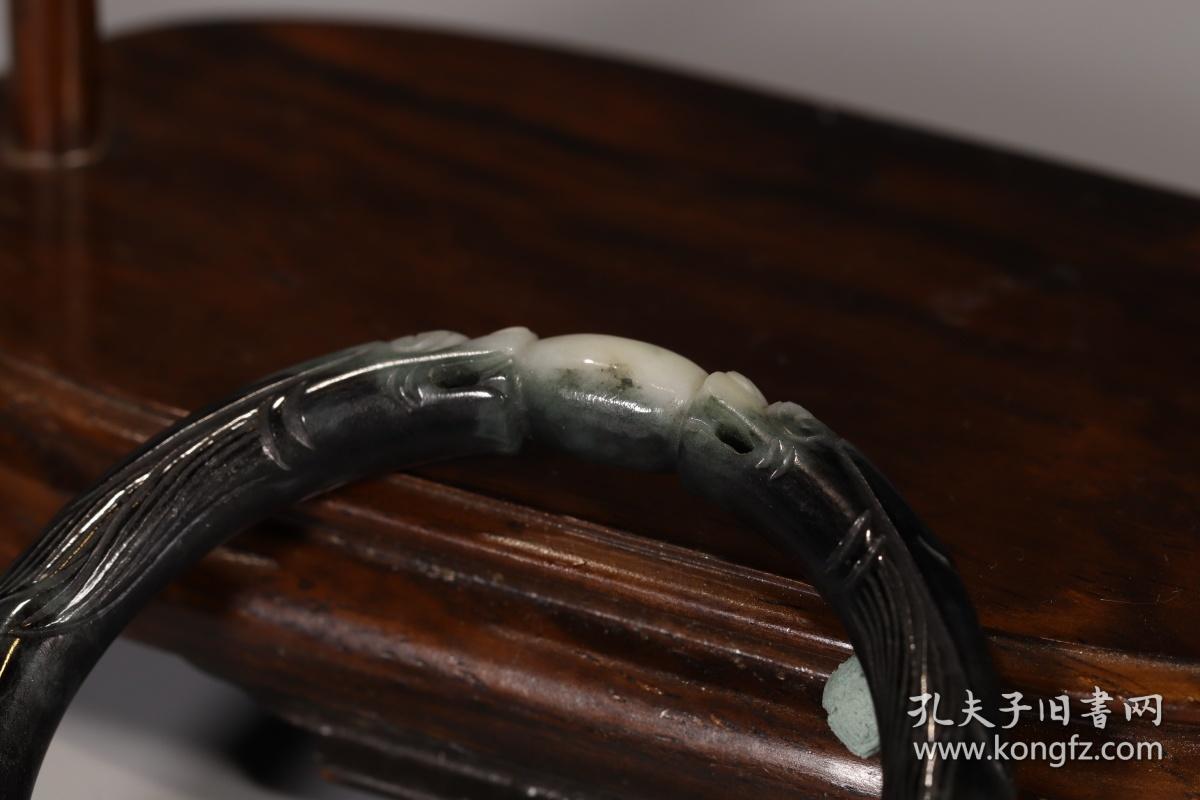 旧藏,和田黑白玉双龙戏珠手镯