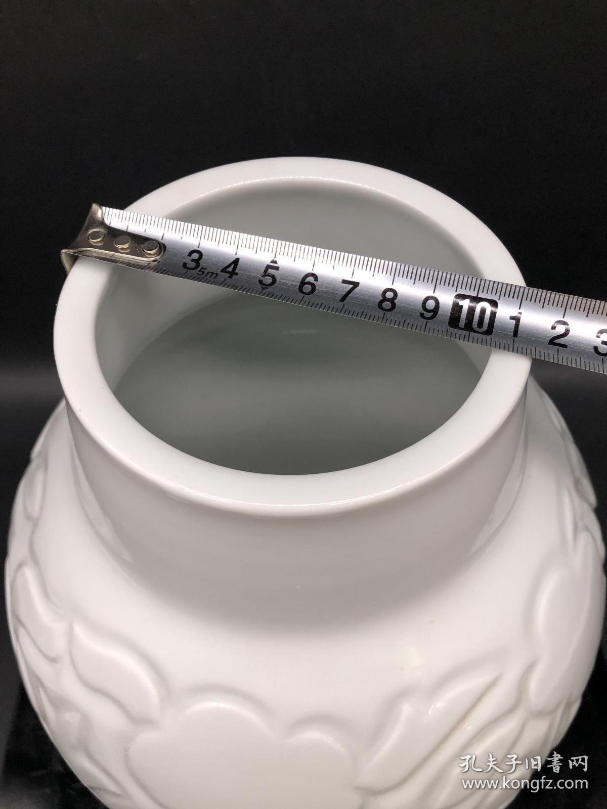 日本出石烧白瓷花瓶