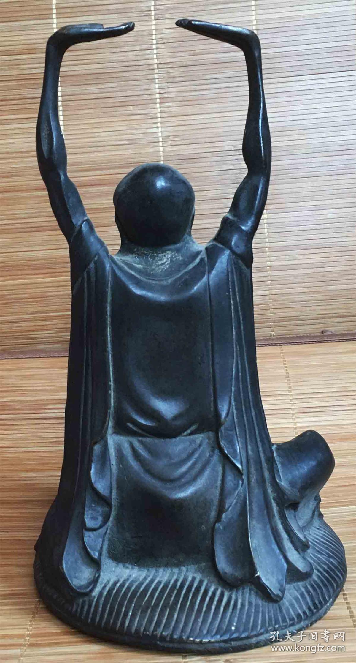 清代铜质探手罗汉造像