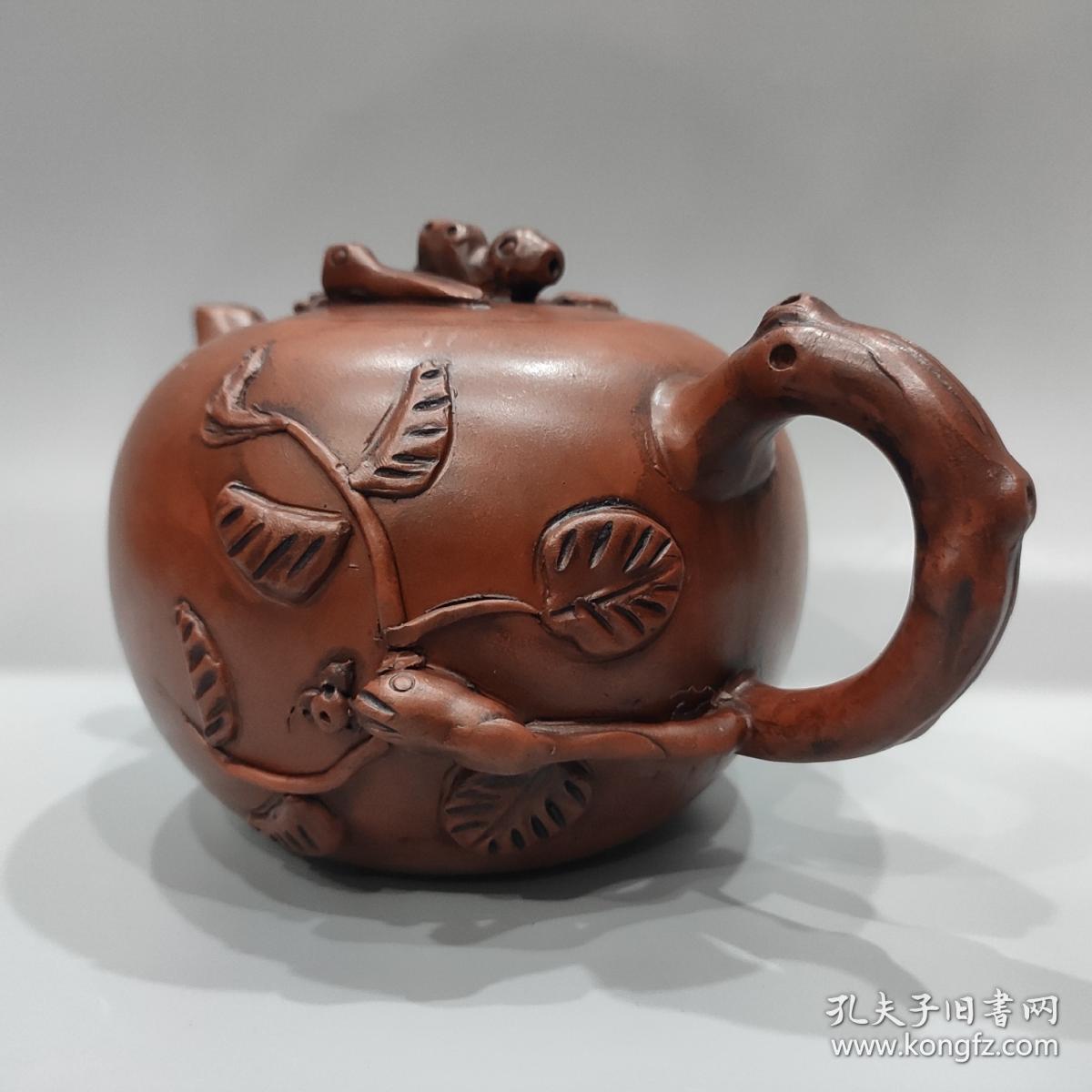 顾景舟松鼠葡萄壶精品手工紫砂壶 造型独特 制作精细 古朴素雅 品相