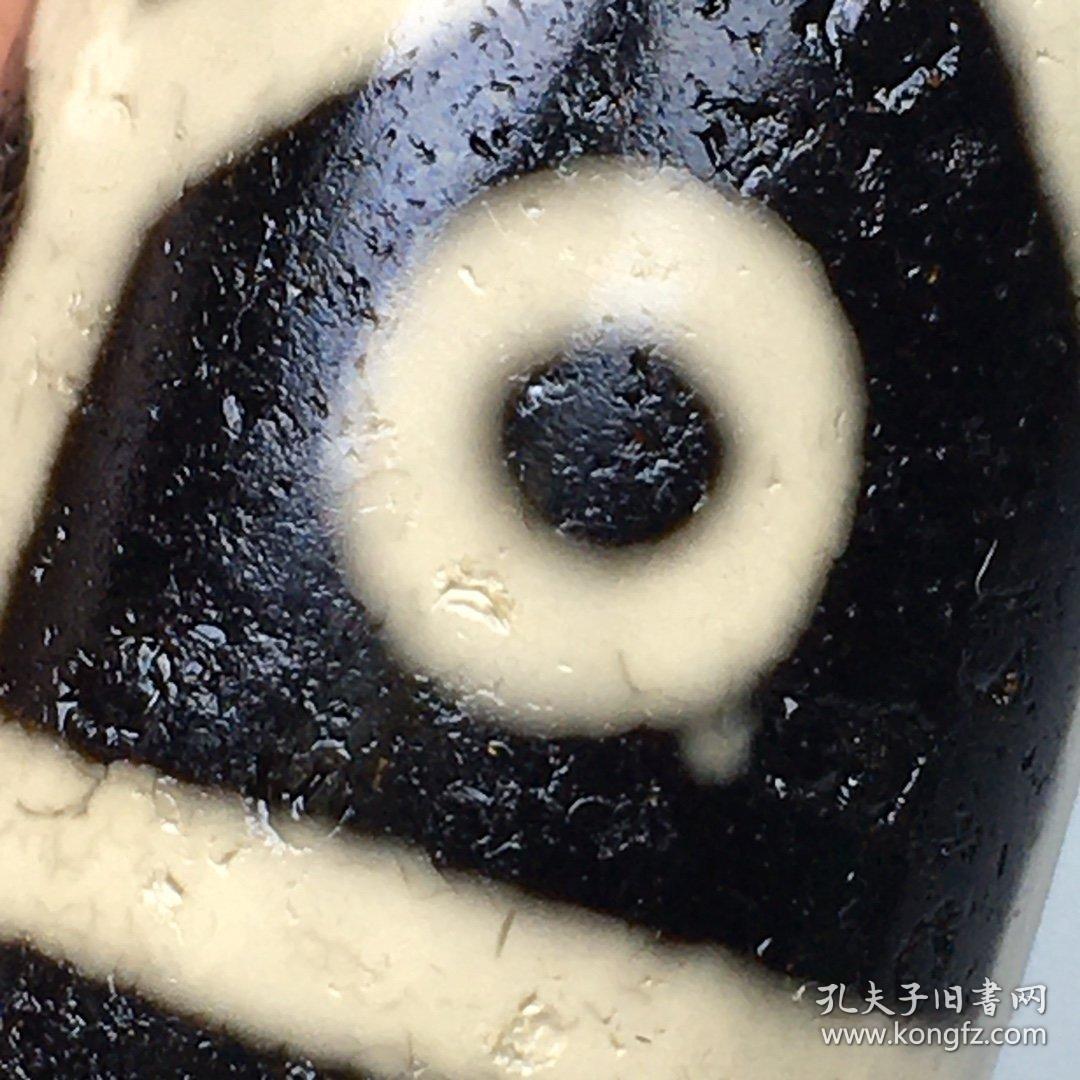 藏传极品十二眼马蹄纹老天珠