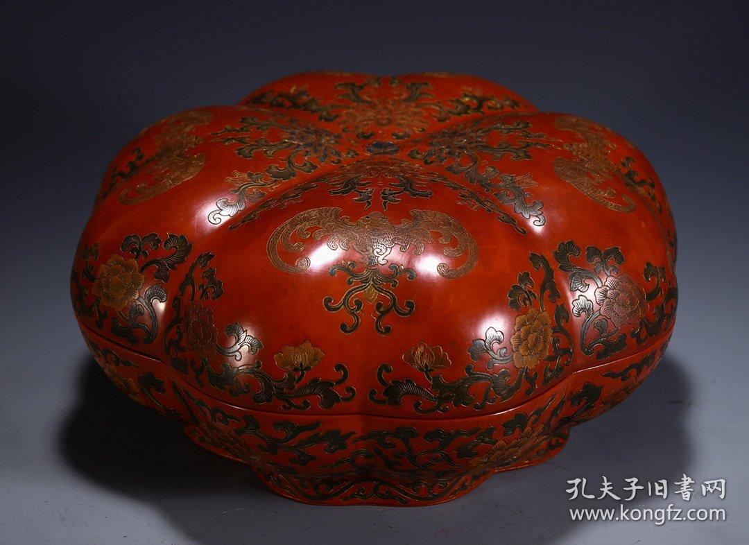 【名称】:漆器南瓜盒 【类别】:摆件 【规格】:直径20 高10cm 重430g