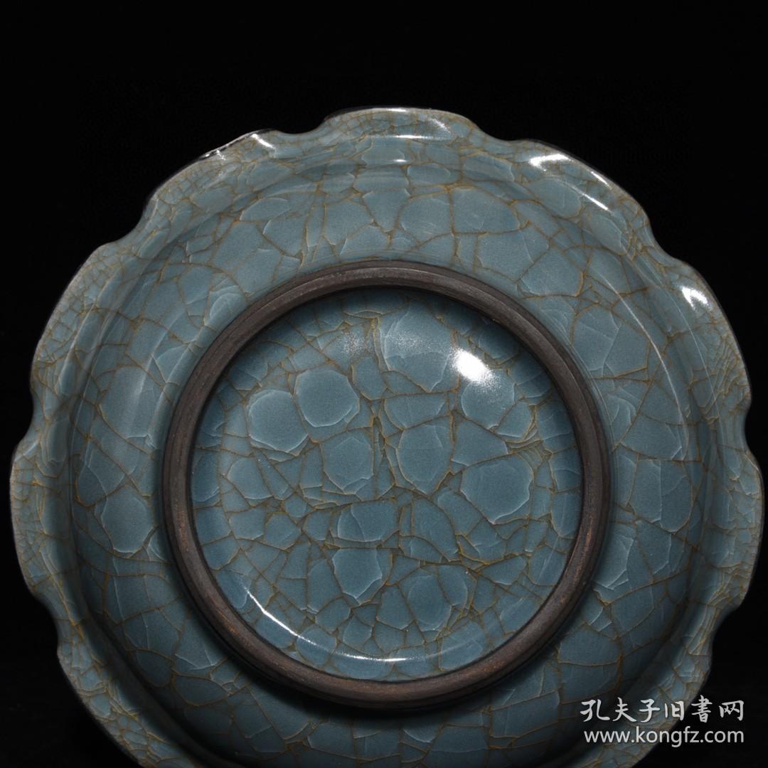 宋官窑冰裂纹瓷器特征图片