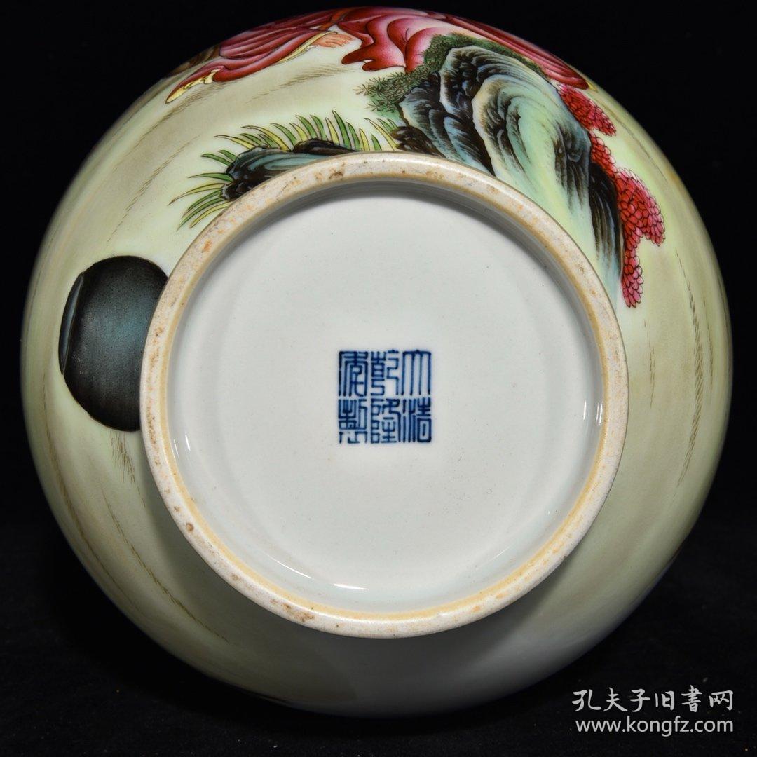 清乾隆粉彩"猴王大闹天宫"纹象耳瓶