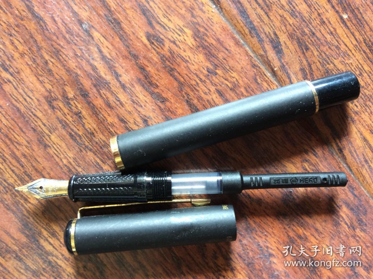 英雄牌钢笔一支