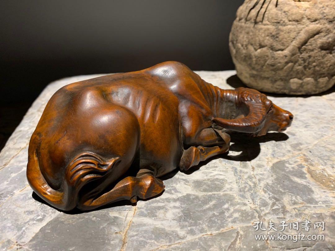 天然黄杨木雕刻,卧牛摆件
