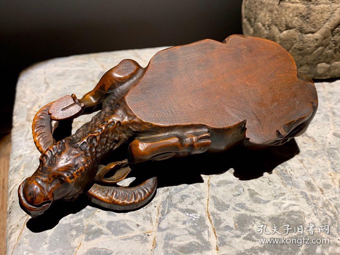 天然黄杨木雕刻,卧牛摆件