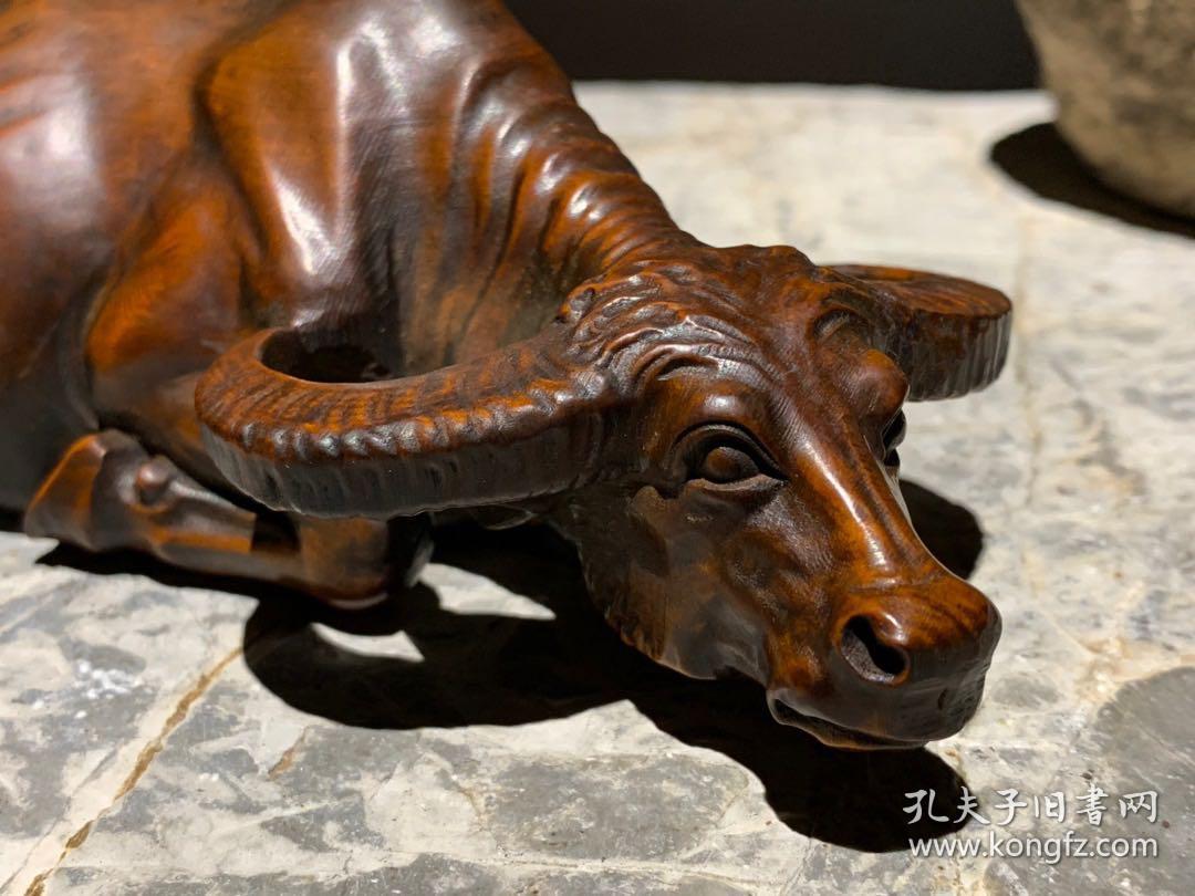 天然黄杨木雕刻,卧牛摆件