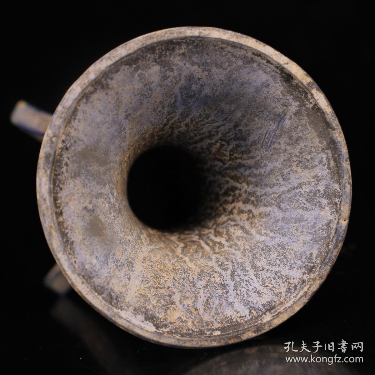 珍藏乡下收出土汉代琉璃四腿酒盏 重523克 高14.5厘米 宽9.5厘米