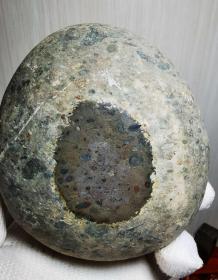 陨石原石，顶级陨石，极品稀有“七彩淡粉陨石”原石，有“淡淡粉色”极好的“鹅蛋陨石”原石，色独特，形好看陨石，非常漂亮，极为稀有难得，百年难得一件，强磁性，现在很难捡到了收藏佳品，可遇不可求。