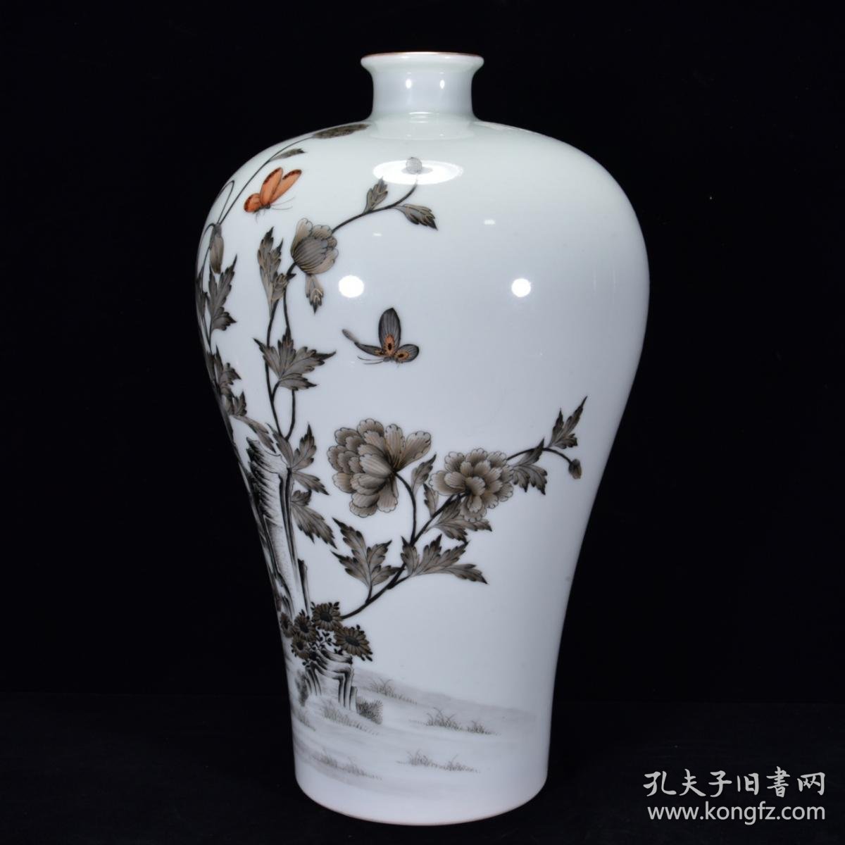 雍正墨彩描金花鸟纹梅瓶