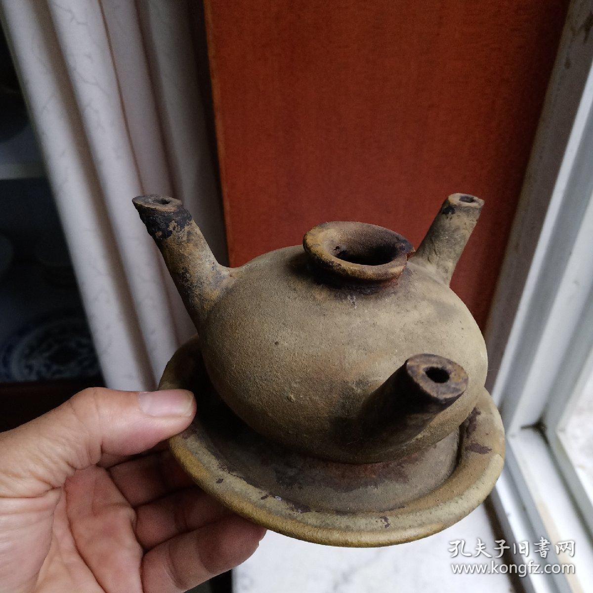 宋代三管承盘灯盏