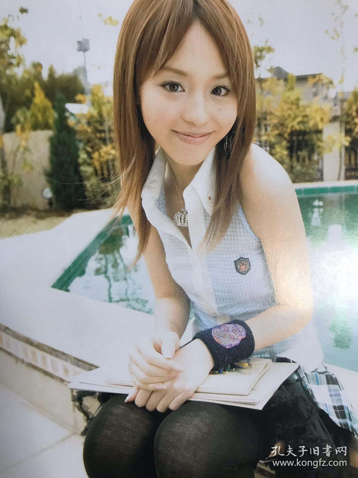 精装硬版大16开绝版日本女星平野绫写真集画册影集附送海报和碟片