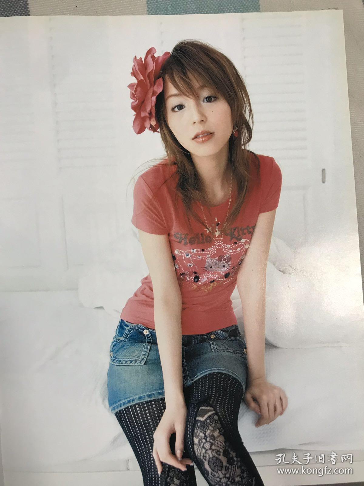 精装硬版大16开绝版日本女星平野绫写真集画册影集附送海报和碟片