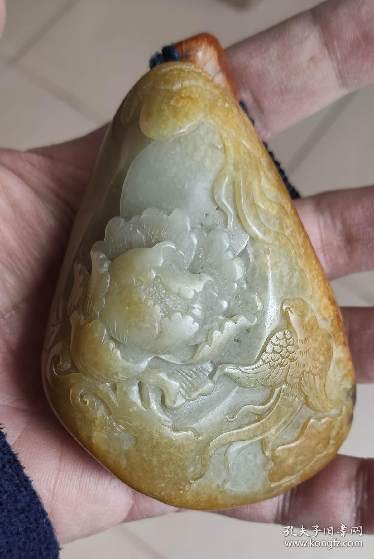 新疆和田玉(石包玉)手把件 籽料手把件 圆雕手把件 石包玉手把件 新疆