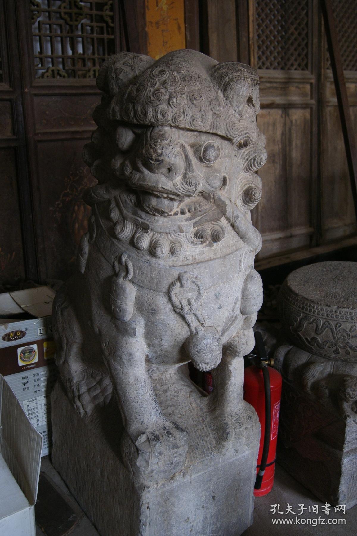 清代石狮子一对,高1.5米,款识『大清咸丰十年制』