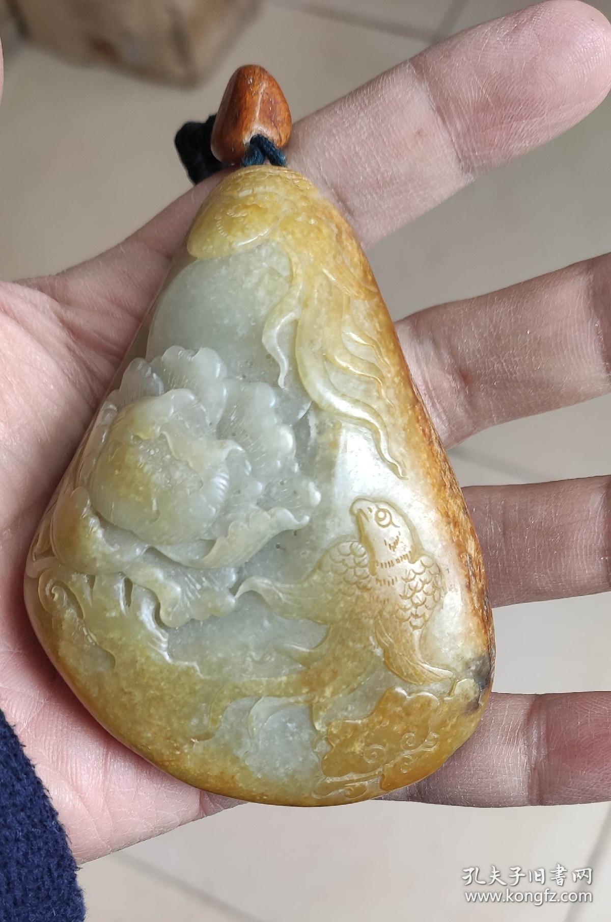 新疆和田玉(石包玉)手把件 籽料手把件 圆雕手把件 石包玉手把件 新疆