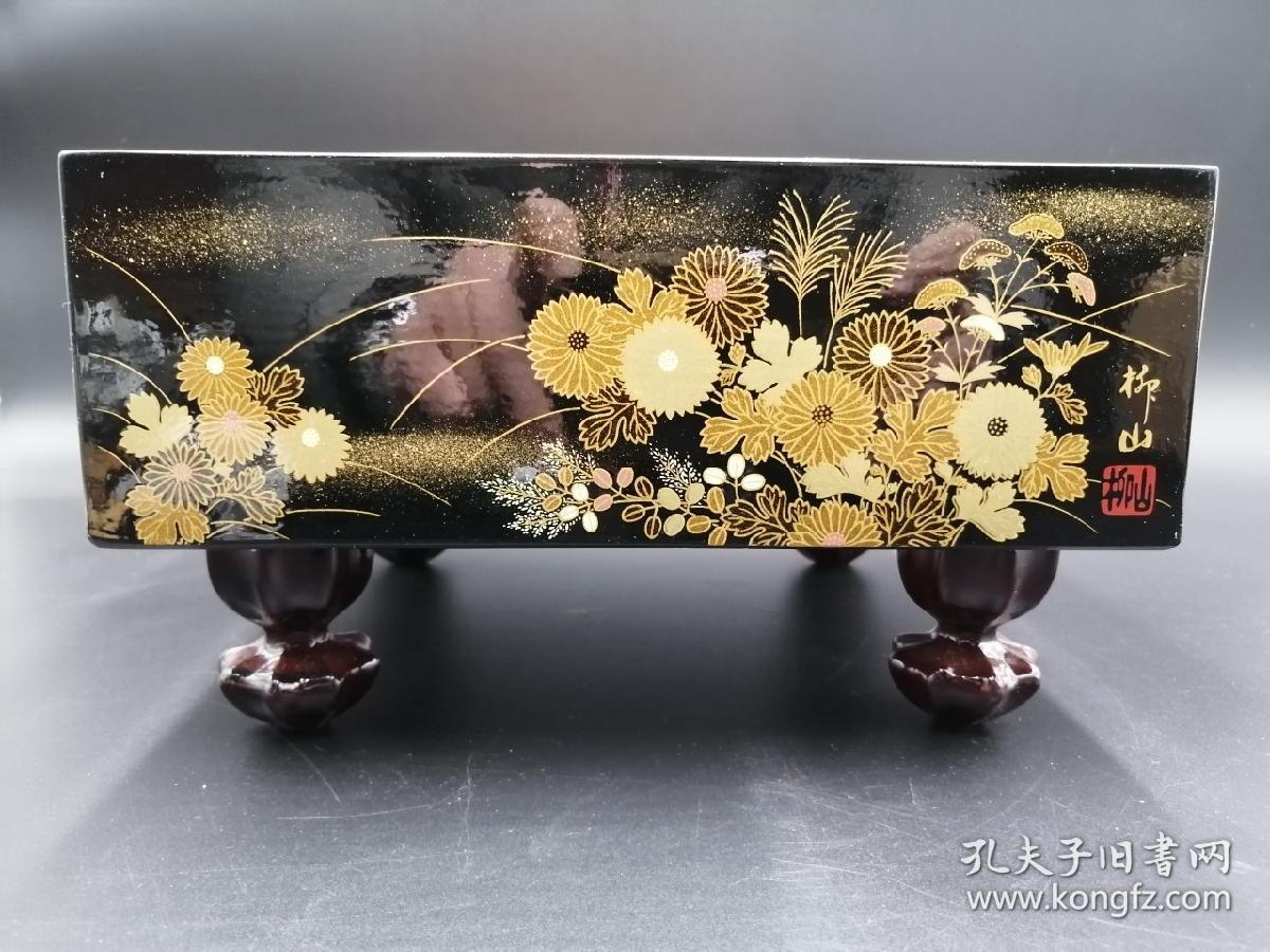 日本著名莳绘名家柳山作四面金莳绘花草纹棋盘一件带棋笥和原配棋石