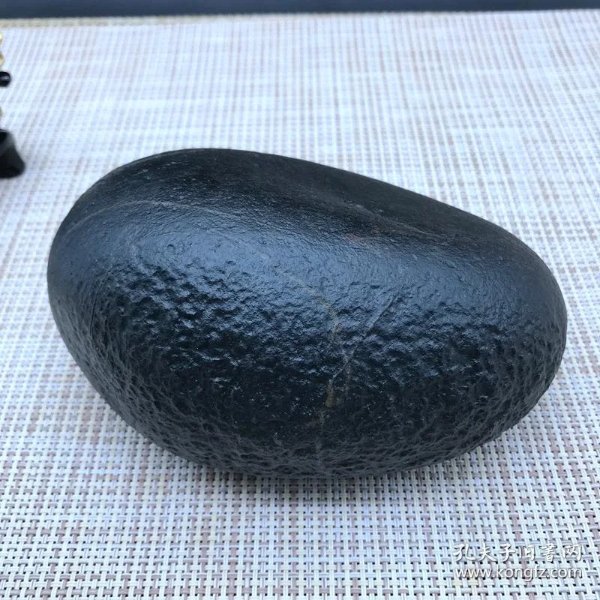 顶级陨石黑陨石黑金刚陨石椭圆形十分难得好看极为罕见可遇不可求无
