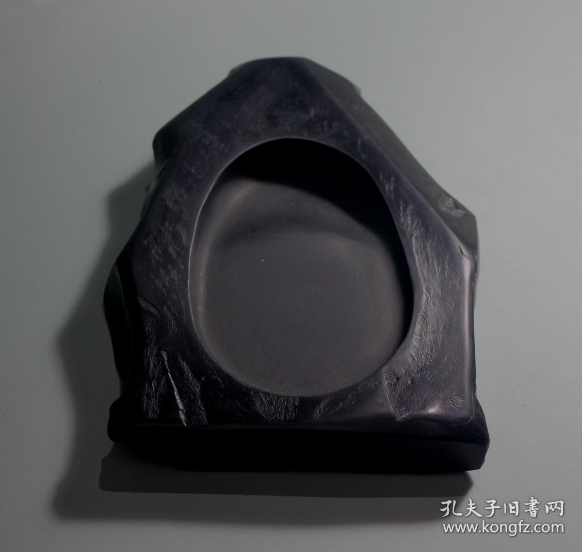 日本名砚精品:那智黑石砚,精品随形砚一方,浑朴自然,温润可人