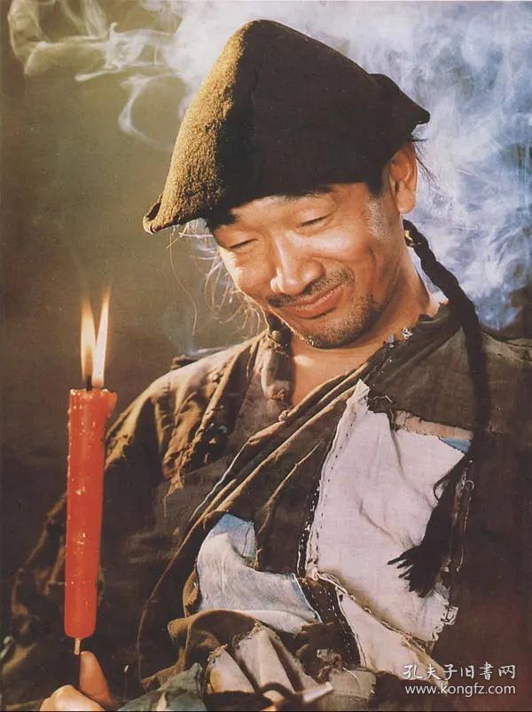 种手法,以传神的笔触和"画眼睛","写灵魂"的艺术技巧,形象600_802竖版