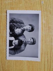 家庭四人合影照片（1964年11月15日）