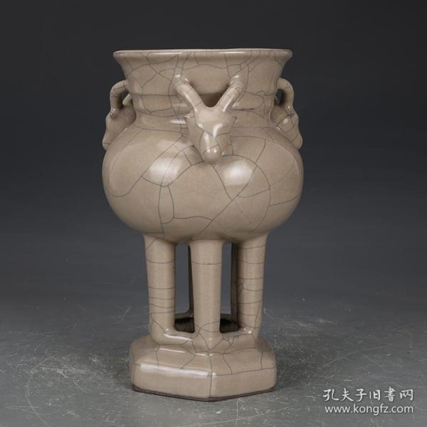 宋哥窑金丝铁线三羊尊