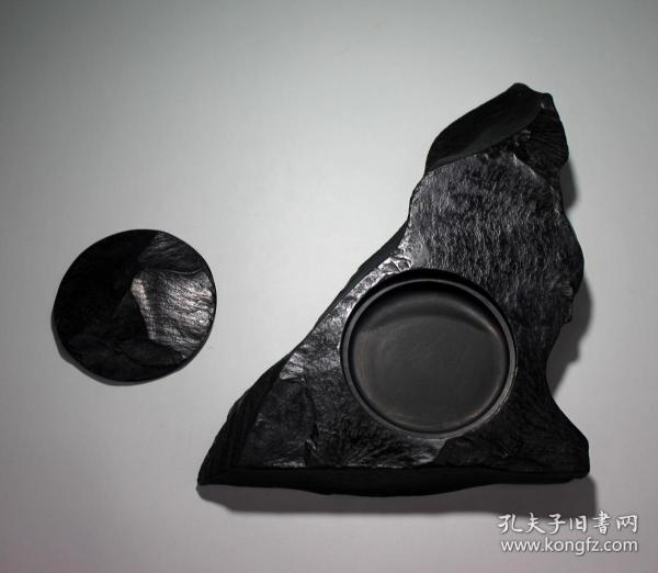 日本名砚精品:那智黑石异形砚一方,带石盖,浑朴自然,质地莹润,光滑