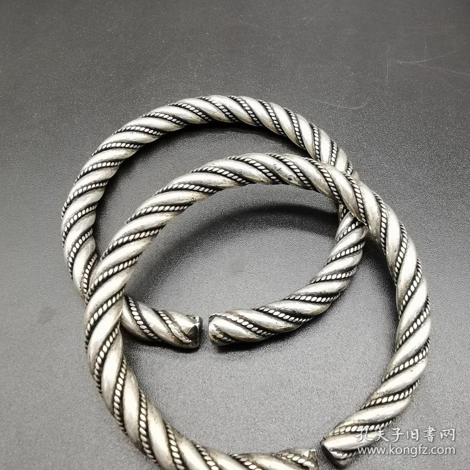 古玩老银器老银匠首饰银手镯手工扭丝麻花圆条白铜转运镯子一对