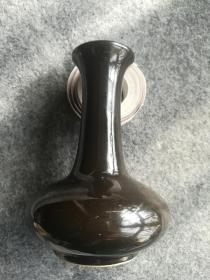 黑釉小瓷瓶