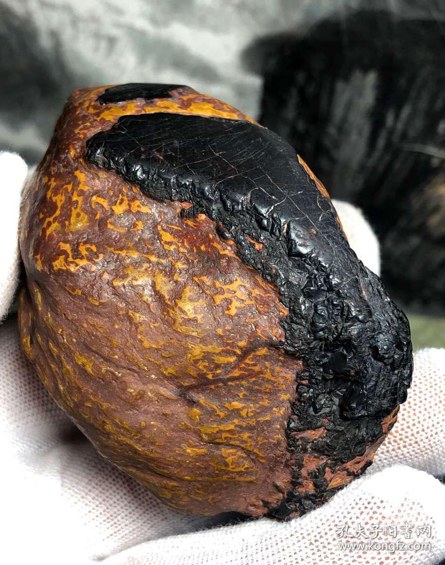 陨石原石,七彩陨石,"稀有冲击熔流七彩陨石"极其稀有难得,冲击熔流