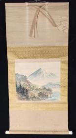 【日本回流】原装旧裱 竹山 国画作品《富士山下适居图》一幅（绢本立轴，画心约1.1平尺，款识钤印：竹山）HXTX215481