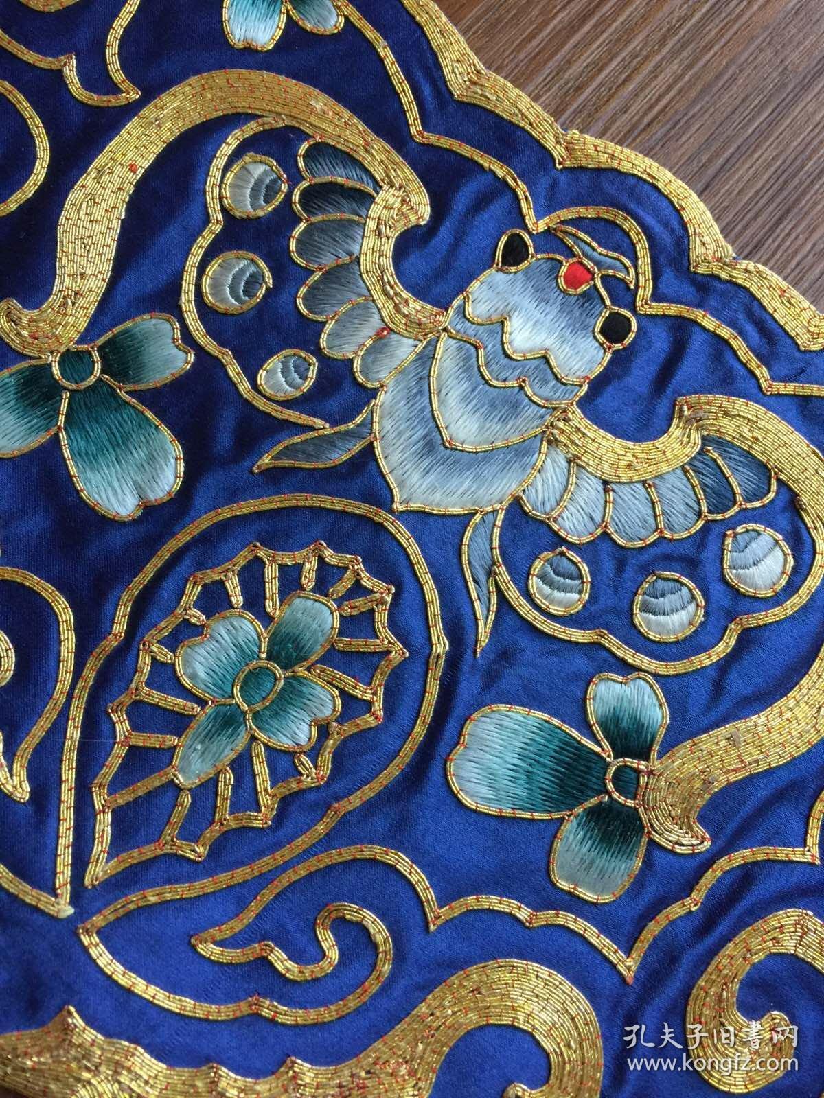 "金云"牌 金银绣 刺绣(蝙蝠)一对 80年代出口创汇产品